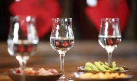 疫情過(guò)后，酒類(lèi)品牌營(yíng)銷(xiāo)如何起死回生？解析酒類(lèi)經(jīng)營(yíng)新策略