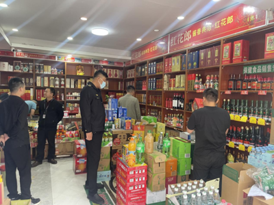 中原區(qū)市場監(jiān)督管理局開展酒類市場專項(xiàng)打假行動(dòng)，保障食品安全